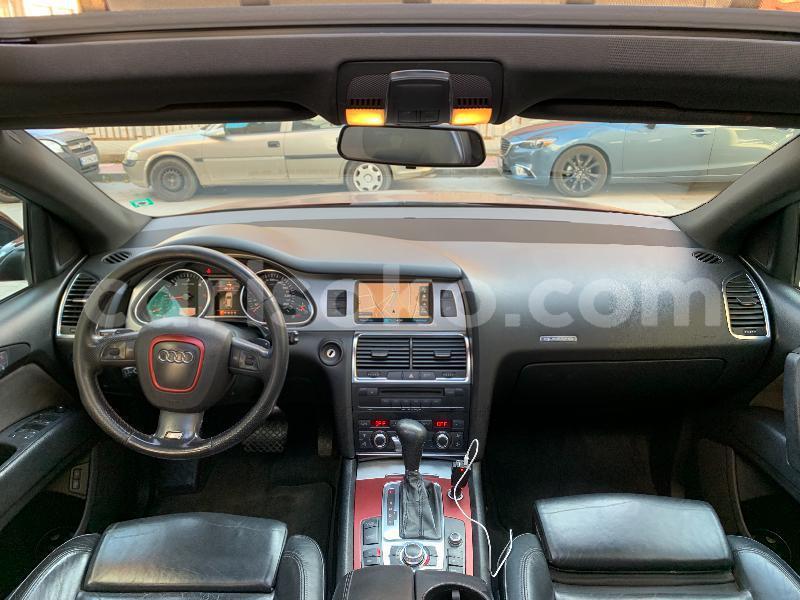 Big with watermark audi q7 rwanda kigali 10516