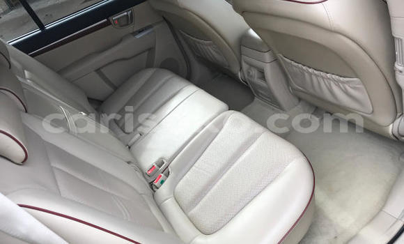 Buy Used Hyundai Santa Fe Black Car in Kigali in Rwanda Buy Used Hyundai Santa Fe Black Car in Kigali in Rwanda