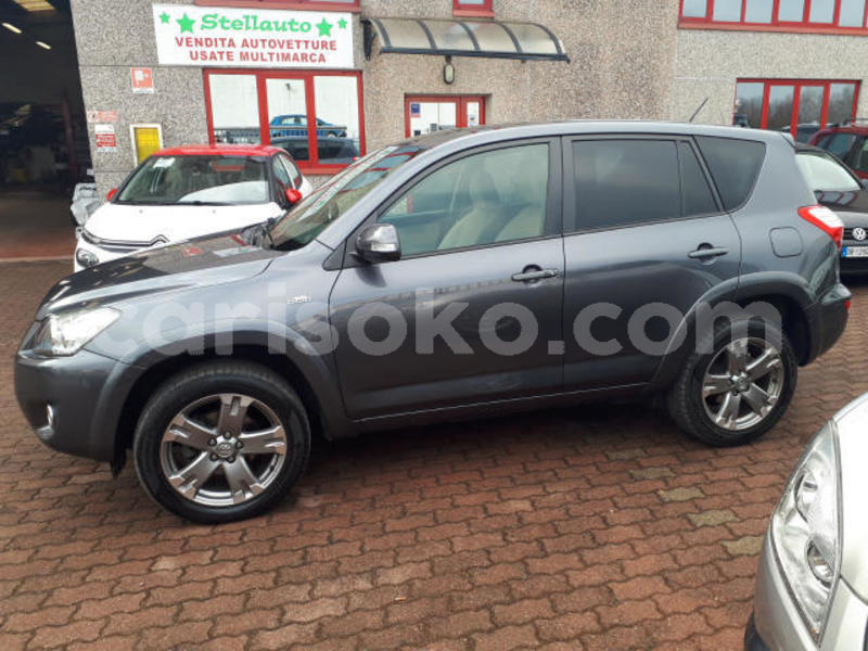 Big with watermark toyota rav4 rwanda kigali 10571