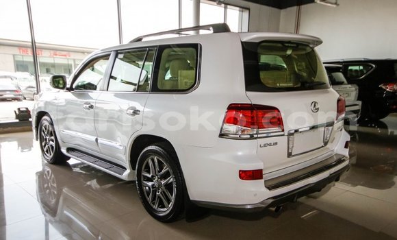 Acheter Occasion Voiture Lexus LX Blanc à Kigali, Rwanda Acheter Occasion Voiture Lexus LX Blanc à Kigali, Rwanda