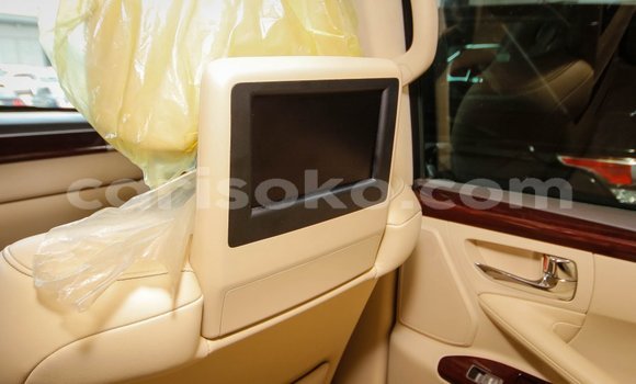 Acheter Occasion Voiture Lexus LX Blanc à Kigali, Rwanda Acheter Occasion Voiture Lexus LX Blanc à Kigali, Rwanda