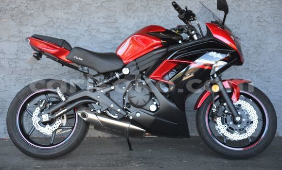 Acheter Occasion Moto Kawasaki Ninja Rouge à Kibeho, Rwanda Acheter Occasion Moto Kawasaki Ninja Rouge à Kibeho, Rwanda