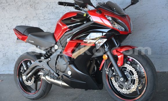 Acheter Occasion Moto Kawasaki Ninja Rouge à Kibeho, Rwanda Acheter Occasion Moto Kawasaki Ninja Rouge à Kibeho, Rwanda