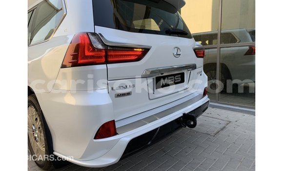 Acheter Import Voiture Lexus LX Blanc à Import - Dubai, Rwanda Acheter Import Voiture Lexus LX Blanc à Import - Dubai, Rwanda