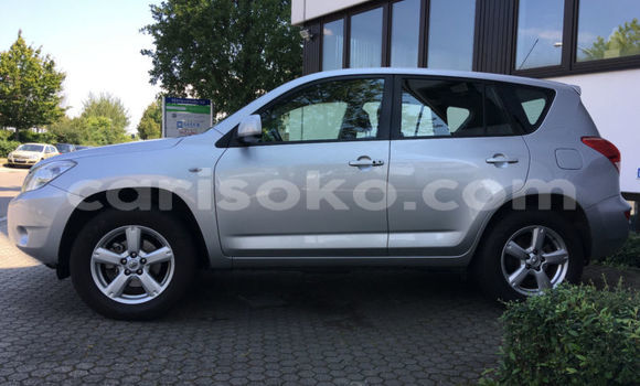 Sayi Na hannu Toyota RAV4 Gris Mota in Kigali a Rwanda Sayi Na hannu Toyota RAV4 Gris Mota in Kigali a Rwanda