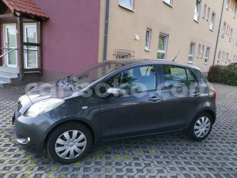 Big with watermark toyota yaris rwanda kigali 10616