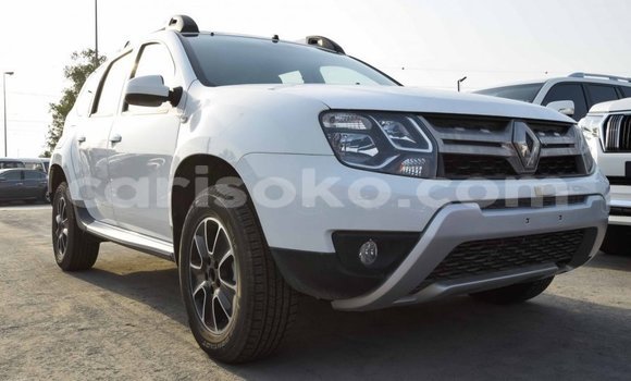 Acheter Import Voiture Renault Duster Blanc à Import - Dubai, Rwanda