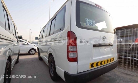 Sayi Imported Toyota Hiace Blanc Mota in Import - Dubai a Rwanda Sayi Imported Toyota Hiace Blanc Mota in Import - Dubai a Rwanda