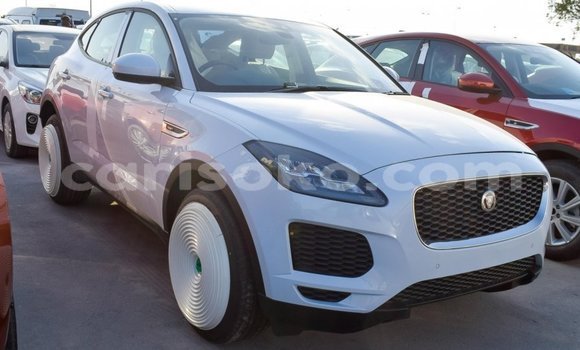 Acheter Import Voiture Jaguar E-Pace Blanc à Import - Dubai, Rwanda