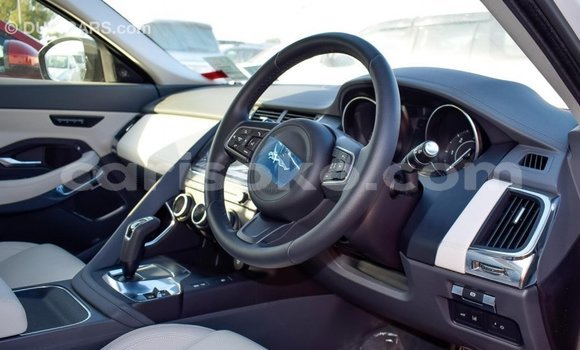Acheter Import Voiture Jaguar E-Pace Blanc à Import - Dubai, Rwanda Acheter Import Voiture Jaguar E-Pace Blanc à Import - Dubai, Rwanda