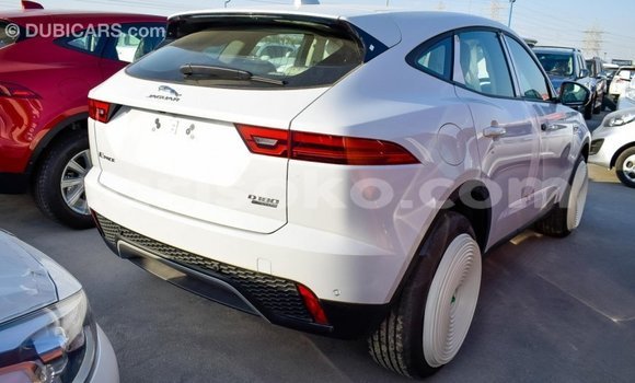 Acheter Import Voiture Jaguar E-Pace Blanc à Import - Dubai, Rwanda Acheter Import Voiture Jaguar E-Pace Blanc à Import - Dubai, Rwanda