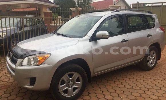 Acheter Occasion Voiture Toyota RAV4 Gris à Kigali, Rwanda Acheter Occasion Voiture Toyota RAV4 Gris à Kigali, Rwanda