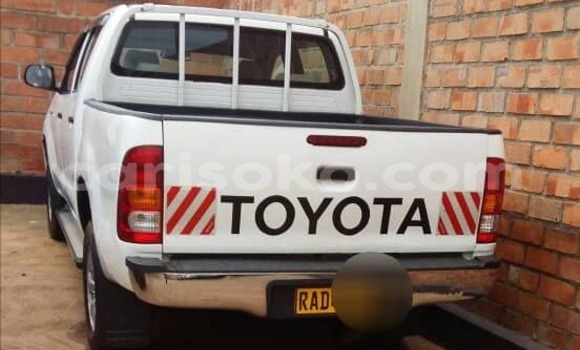 Acheter Occasion Voiture Toyota Hilux Blanc à Kigali, Rwanda Acheter Occasion Voiture Toyota Hilux Blanc à Kigali, Rwanda