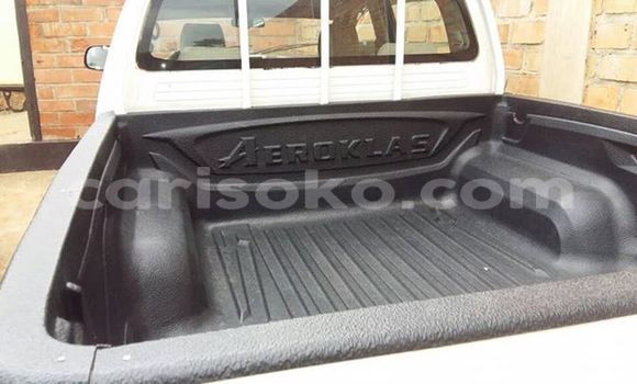 Acheter Occasion Voiture Toyota Hilux Blanc à Kigali, Rwanda Acheter Occasion Voiture Toyota Hilux Blanc à Kigali, Rwanda