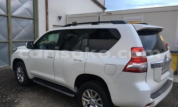 Buy Used Toyota Land Cruiser Prado White Car in Kigali in Rwanda Buy Used Toyota Land Cruiser Prado White Car in Kigali in Rwanda