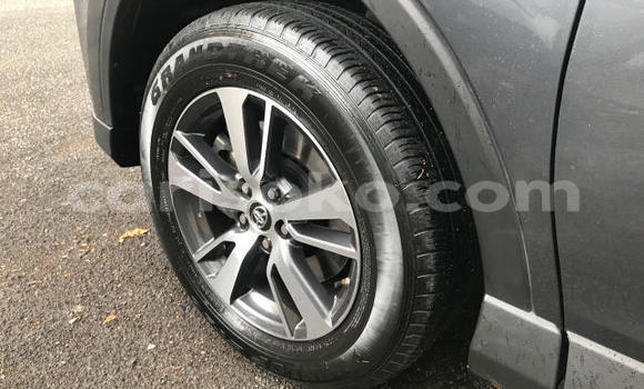 Sayi Imported Toyota RAV4 Beige Mota in Kigali a Rwanda Sayi Imported Toyota RAV4 Beige Mota in Kigali a Rwanda