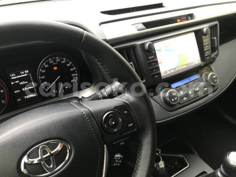 Big with watermark toyota rav4 rwanda kigali 10759