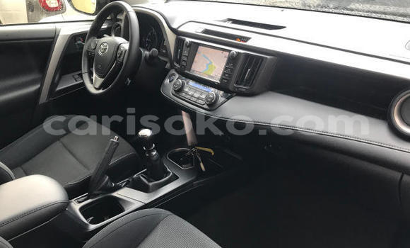 Sayi Imported Toyota RAV4 Beige Mota in Kigali a Rwanda Sayi Imported Toyota RAV4 Beige Mota in Kigali a Rwanda
