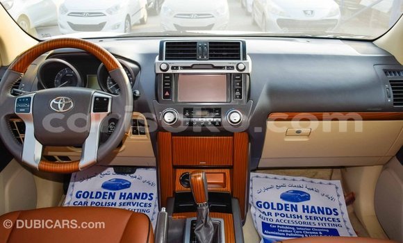 Acheter Import Voiture Toyota Prado Blanc à Import - Dubai, Rwanda Acheter Import Voiture Toyota Prado Blanc à Import - Dubai, Rwanda