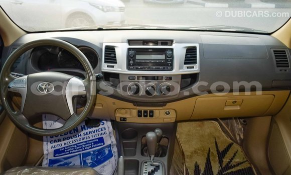 Acheter Import Voiture Toyota Fortuner Noir à Import - Dubai, Rwanda Acheter Import Voiture Toyota Fortuner Noir à Import - Dubai, Rwanda