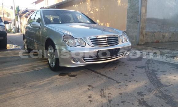 Buy Used Mercedes-Benz 190 Other Car in Kigali in Rwanda Buy Used Mercedes-Benz 190 Other Car in Kigali in Rwanda