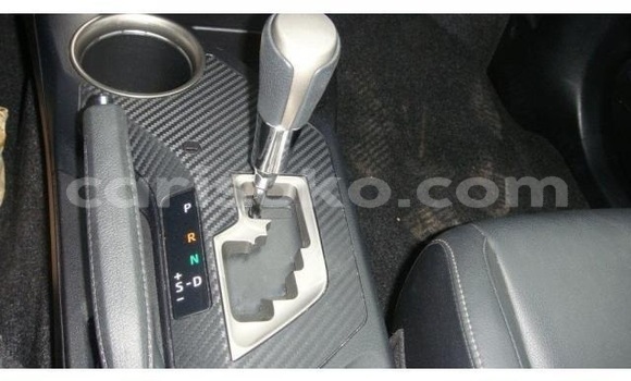 اشتري مستعمل Toyota RAV4 Marron سيارة في Kigali في Rwanda اشتري مستعمل Toyota RAV4 Marron سيارة في Kigali في Rwanda