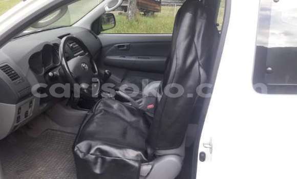 اشتري مستعمل Toyota Hilux Blanc سيارة في Kigali في Rwanda اشتري مستعمل Toyota Hilux Blanc سيارة في Kigali في Rwanda