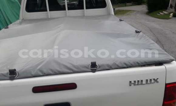 اشتري مستعمل Toyota Hilux Blanc سيارة في Kigali في Rwanda اشتري مستعمل Toyota Hilux Blanc سيارة في Kigali في Rwanda