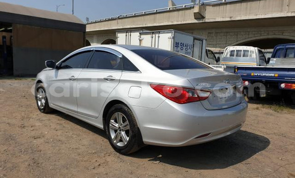 اشتري مستعمل Hyundai Sonata Gris سيارة في Kigali في Rwanda اشتري مستعمل Hyundai Sonata Gris سيارة في Kigali في Rwanda