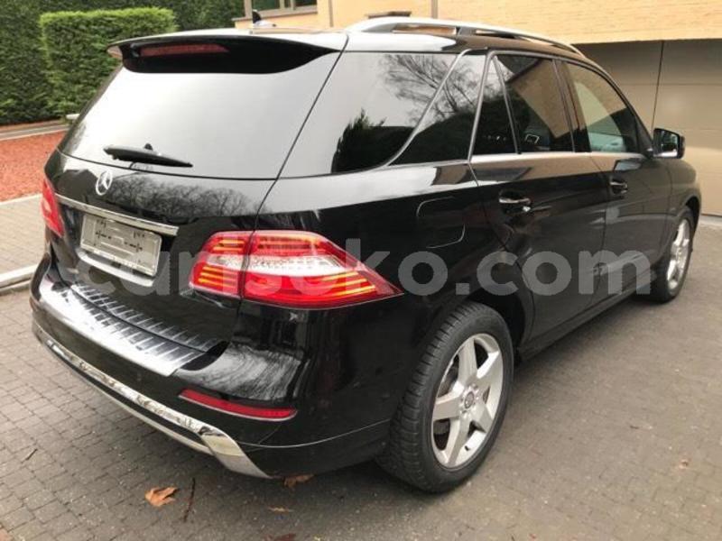 Big with watermark mercedes benz ml%e2%80%93class rwanda kigali 10875