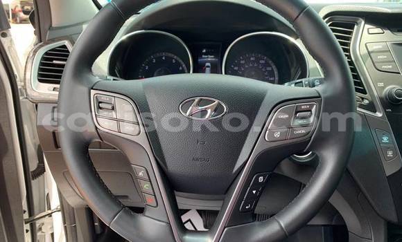 Sayi Imported Hyundai Santamo Blanc Mota in Kigali a Rwanda Sayi Imported Hyundai Santamo Blanc Mota in Kigali a Rwanda