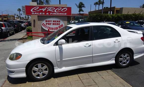 Sayi Na hannu Toyota Corolla Blanc Mota in Kigali a Rwanda Sayi Na hannu Toyota Corolla Blanc Mota in Kigali a Rwanda