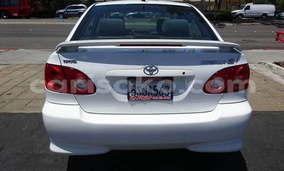 Sayi Na hannu Toyota Corolla Blanc Mota in Kigali a Rwanda Sayi Na hannu Toyota Corolla Blanc Mota in Kigali a Rwanda