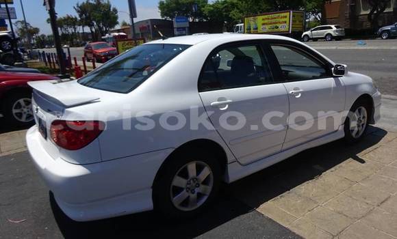 Sayi Na hannu Toyota Corolla Blanc Mota in Kigali a Rwanda Sayi Na hannu Toyota Corolla Blanc Mota in Kigali a Rwanda