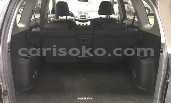 Sayi Imported Toyota RAV4 Beige Mota in Kigali a Rwanda Sayi Imported Toyota RAV4 Beige Mota in Kigali a Rwanda