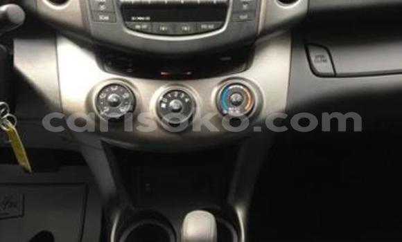 Sayi Imported Toyota RAV4 Beige Mota in Kigali a Rwanda Sayi Imported Toyota RAV4 Beige Mota in Kigali a Rwanda