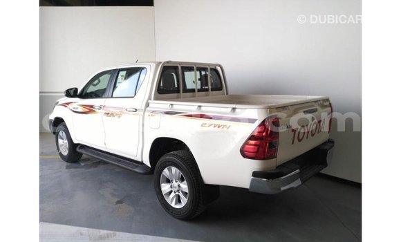 Acheter Import Voiture Toyota Hilux Blanc à Import - Dubai, Rwanda Acheter Import Voiture Toyota Hilux Blanc à Import - Dubai, Rwanda