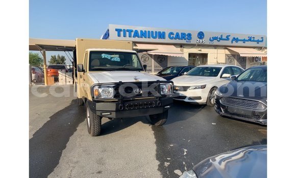اشتري Imported Toyota Land Cruiser Beige سيارة في Import - Dubai في Rwanda اشتري Imported Toyota Land Cruiser Beige سيارة في Import - Dubai في Rwanda