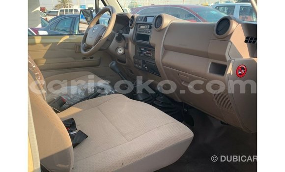 اشتري Imported Toyota Land Cruiser Beige سيارة في Import - Dubai في Rwanda اشتري Imported Toyota Land Cruiser Beige سيارة في Import - Dubai في Rwanda