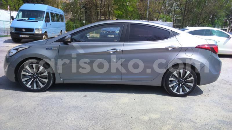 Big with watermark hyundai elantra rwanda kigali 10942