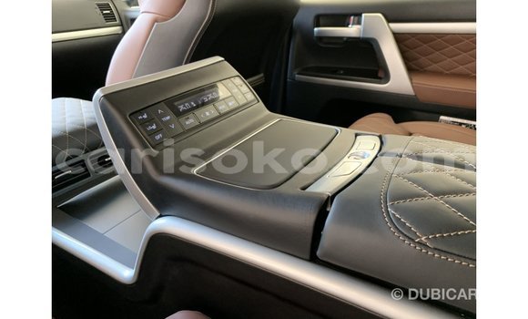 Acheter Import Voiture Toyota Land Cruiser Noir à Import - Dubai, Rwanda Acheter Import Voiture Toyota Land Cruiser Noir à Import - Dubai, Rwanda