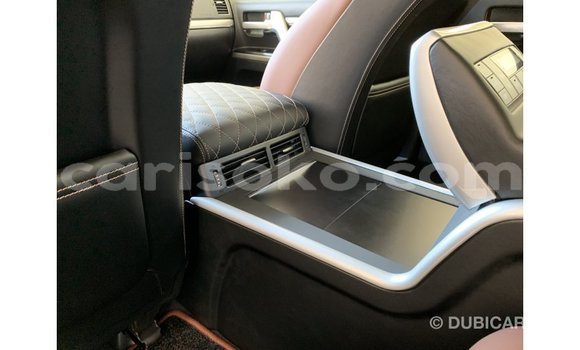 Acheter Import Voiture Toyota Land Cruiser Noir à Import - Dubai, Rwanda Acheter Import Voiture Toyota Land Cruiser Noir à Import - Dubai, Rwanda