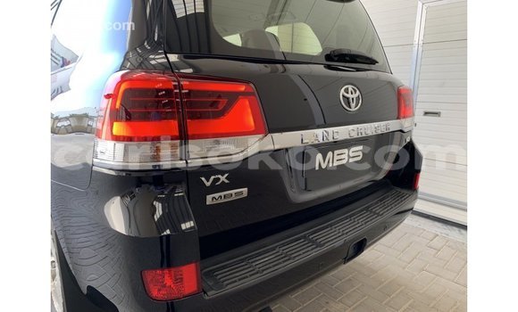 Acheter Import Voiture Toyota Land Cruiser Noir à Import - Dubai, Rwanda Acheter Import Voiture Toyota Land Cruiser Noir à Import - Dubai, Rwanda