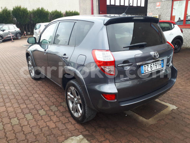 Big with watermark toyota rav4 rwanda kigali 11018