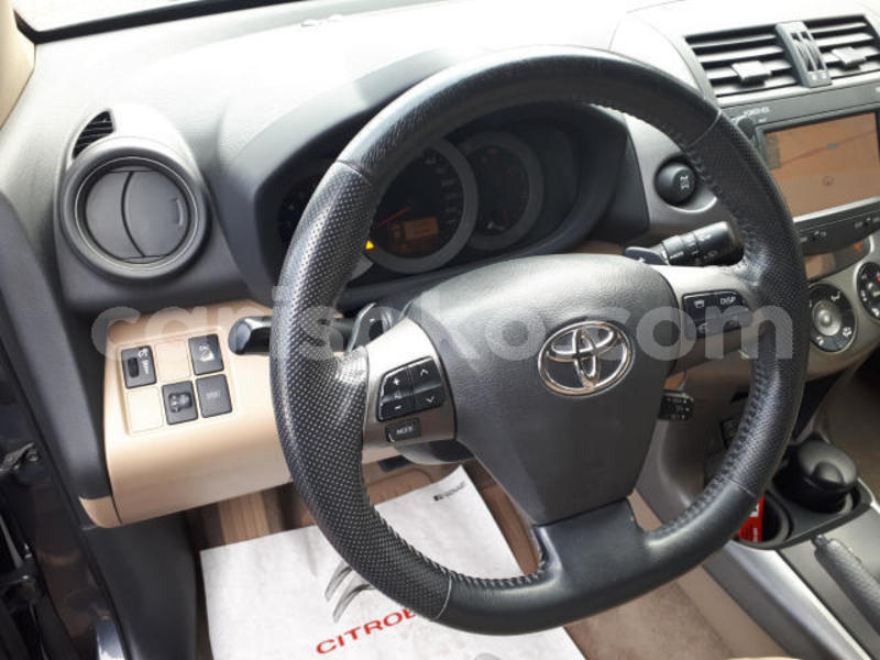 Big with watermark toyota rav4 rwanda kigali 11018