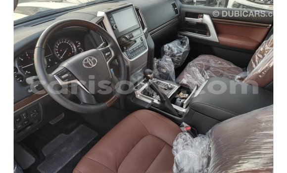 Acheter Import Voiture Toyota Land Cruiser Noir à Import - Dubai, Rwanda Acheter Import Voiture Toyota Land Cruiser Noir à Import - Dubai, Rwanda