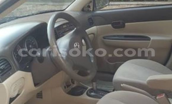 Acheter Occasion Voiture Hyundai Accent Blanc à Kigali, Rwanda Acheter Occasion Voiture Hyundai Accent Blanc à Kigali, Rwanda