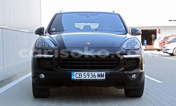 Buy Used Porsche Cayenne Green Car in Kigali in Rwanda Buy Used Porsche Cayenne Green Car in Kigali in Rwanda