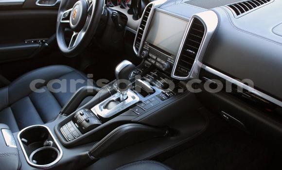 Buy Used Porsche Cayenne Green Car in Kigali in Rwanda Buy Used Porsche Cayenne Green Car in Kigali in Rwanda