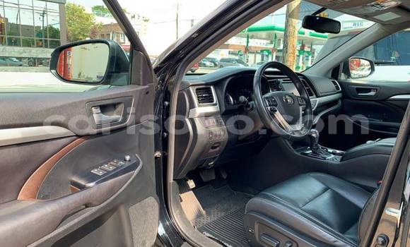 Sayi Na hannu Toyota Highlander Noir Mota in Kigali a Rwanda Sayi Na hannu Toyota Highlander Noir Mota in Kigali a Rwanda